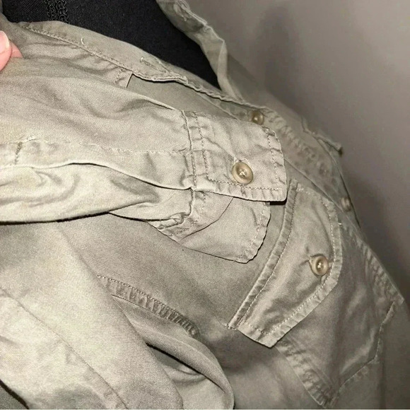 Aritzia  - Community Button Up - Picture 4 of 8